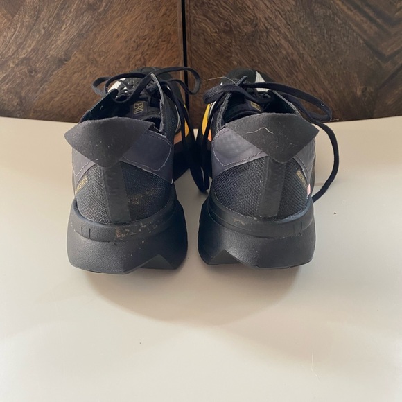 Adidas Pro 3’s Racing Shoes - Picture 5 of 5